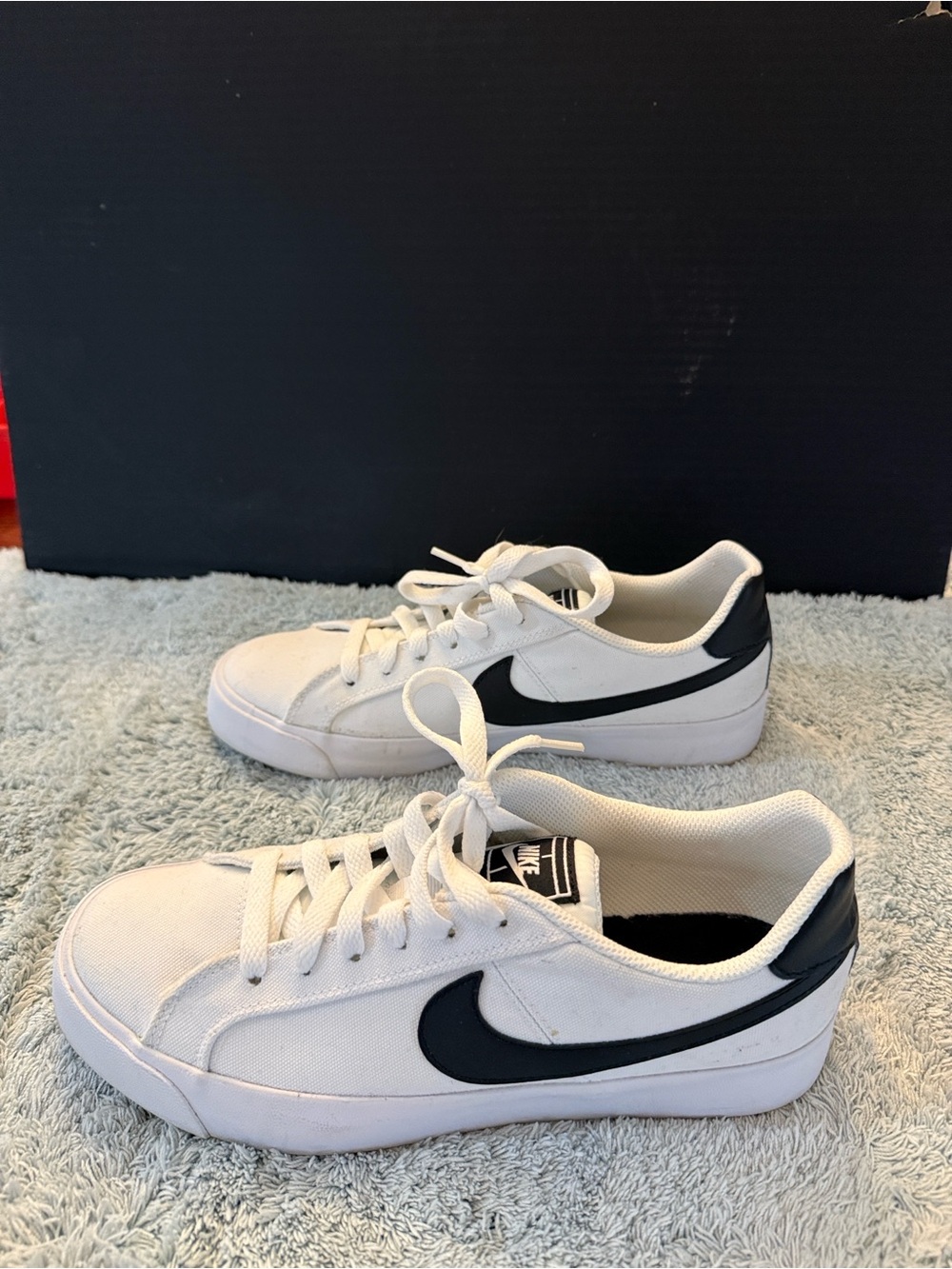 Women’s Nike Court Royale AC White Canvas Sneakers with Black Detailing - Picture 2 of 7